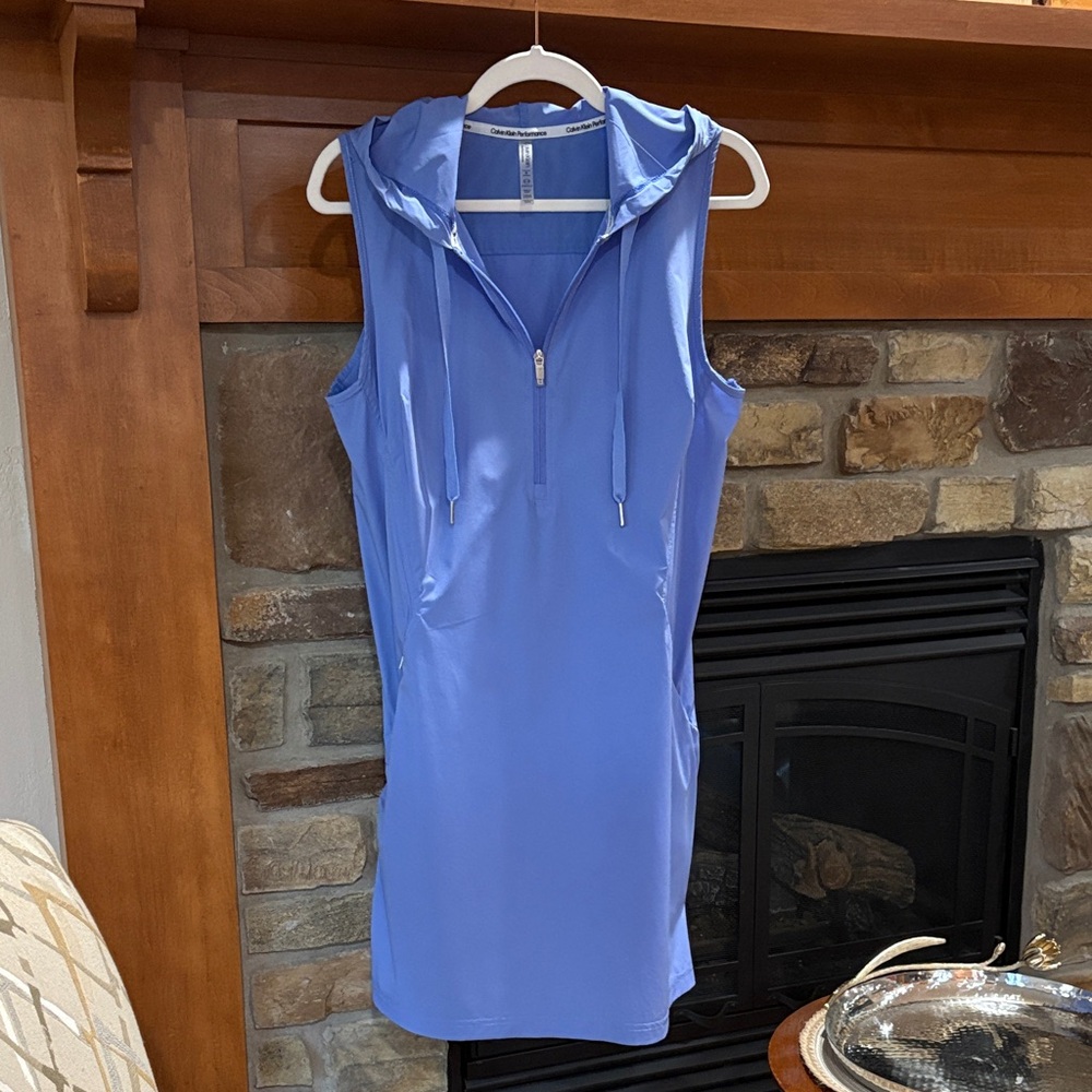 Calvin Klein Performance Light Activewear for Golf or Swim Cover Sz Medium